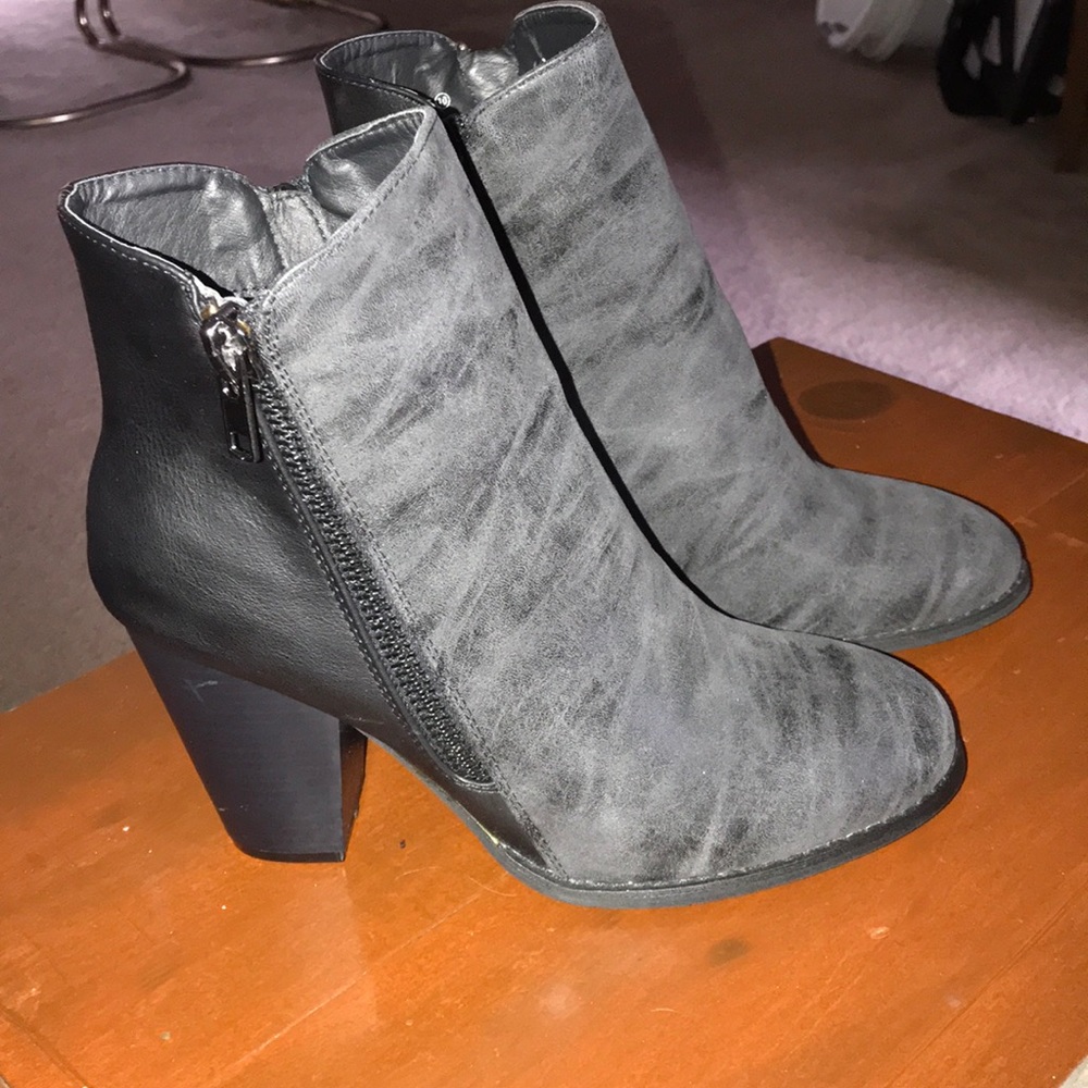 Women’s bootie - Picture 3 of 4